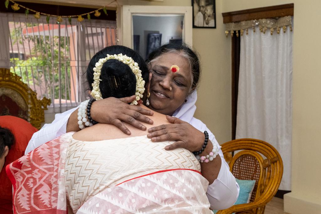 Mata Amritanandamayi with Dr. Sandhya Purecha